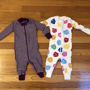 2 Pairs Hanna Andersson and Moon and Back by Hanna Andersson Footless Pajamas